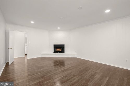 1721 Arbor View Rd, Silver Spring MD 20902-1410 exterior