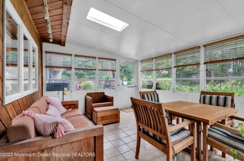 442 Frank Applegate Rd, Jackson Twp NJ 08527-2454 exterior