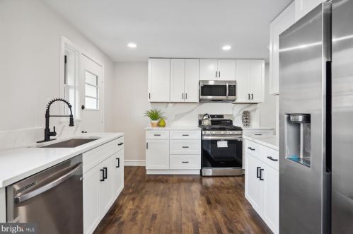 4963 12 St, Washington DC 20003-1414 exterior