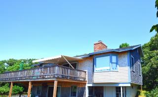 3 Little Oak Ln, Chilmark MA  02535-2008 exterior