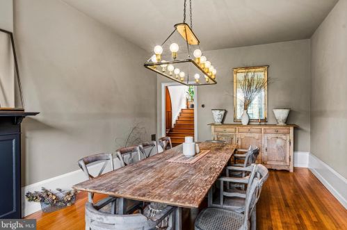 102 Chestnut Hill Ave, Philadelphia PA 19118-2715 exterior