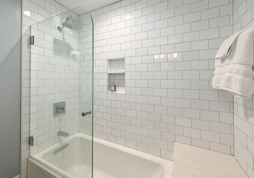 6855 Lk Dr, Milwaukee WI 53217-3622 exterior