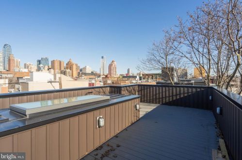 743 Cleveland St, Philadelphia PA  19146-1811 exterior