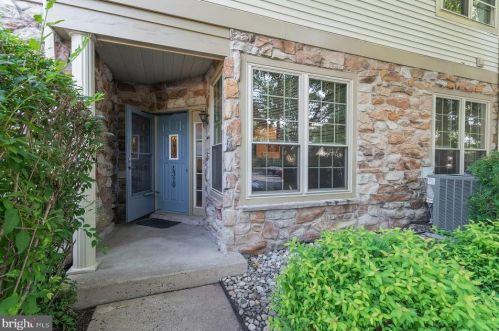 1310 Foxmeadow Dr, Limerick PA 19468-1556 exterior