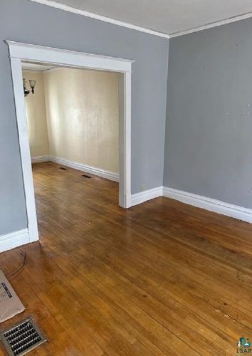 1226 3 St, Duluth MN 55805-1727 exterior