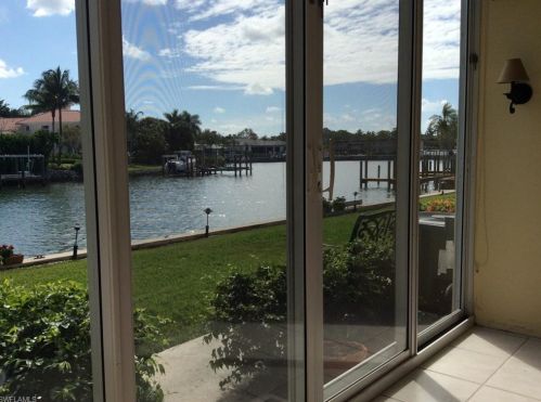 1550 Gulf Shore Blvd, Naples FL 34102-4981 exterior