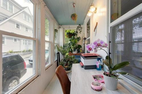 15 Dean Ave, Middletown RI 02840-3406 exterior