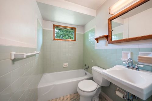 77 Observatory St, Manor PA 15665-9748 exterior