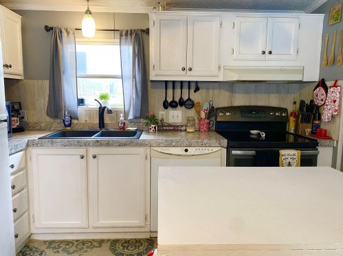 1723 44th St, Allegan, MI 49010-9454