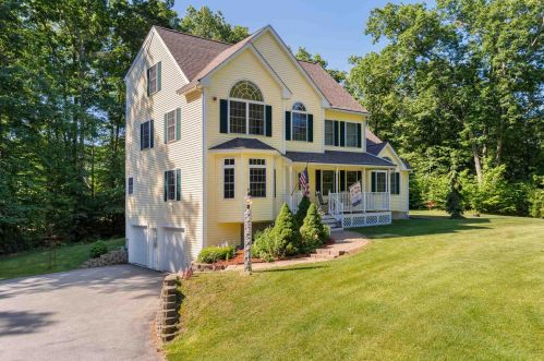 8 Walnut Farm Rd, Newton, NH 03858-4015