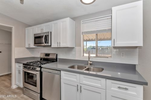 5817 41 Dr, Phoenix AZ 85029-1971 exterior