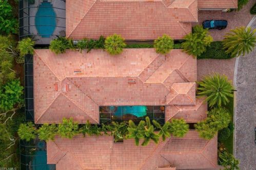 15743 Villoresi Way, Naples FL 34110-2715 exterior