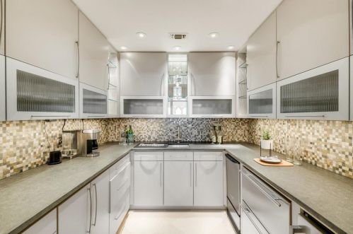 5642 Bent Tree Dr, Dallas TX 75248-2010 exterior