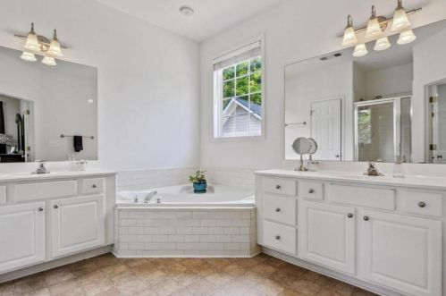 1888 Mallard St, Atlanta GA 30318-2724 exterior