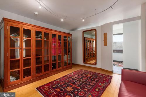 1124 13 St, Philadelphia PA 19147-4534 exterior