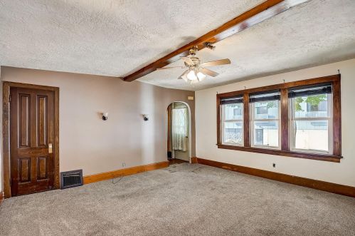 919 Land Pl, Milwaukee WI 53202-1536 exterior