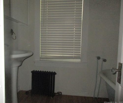 382 Prospect St, Torrington CT 06790-6330 exterior