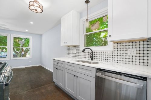 1219 108th Pl, Chicago IL  60643-3702 exterior