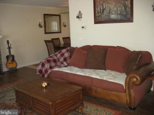 116 Lakeside Blvd, Trenton NJ 08610-1503 exterior