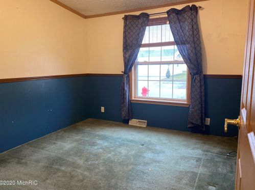 1893 Latas Ln, Meskegon MI 49442-6835 exterior