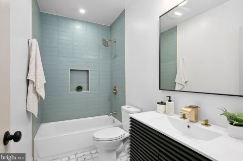 1613 Capitol St, Washington DC  20003-1620 exterior