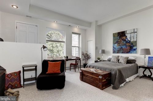 2015 Q St, Washington DC 20002-2373 exterior