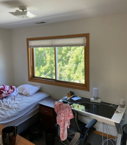 1330 Greenview Ave, Chicago IL 60626-5035 exterior