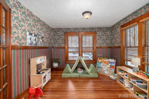 120 Grant St, Portland MI 48875-1532 exterior