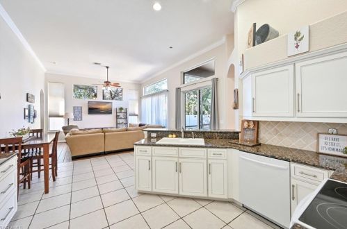 203 Burnt Pne Dr, Naples FL 34119-9775 exterior