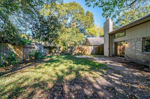 16711 Capewood Dr, Humble TX 77396-4027 exterior