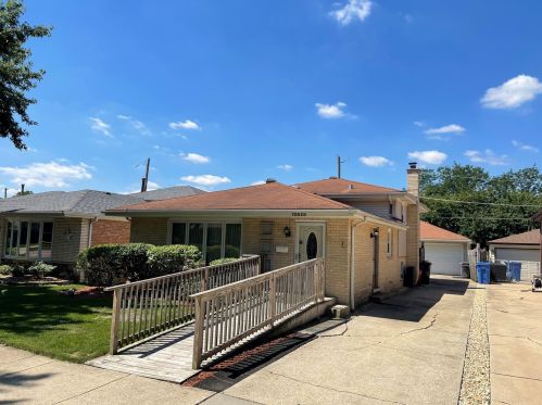 10628 Christiana Ave, Chicago, IL 60655-2516