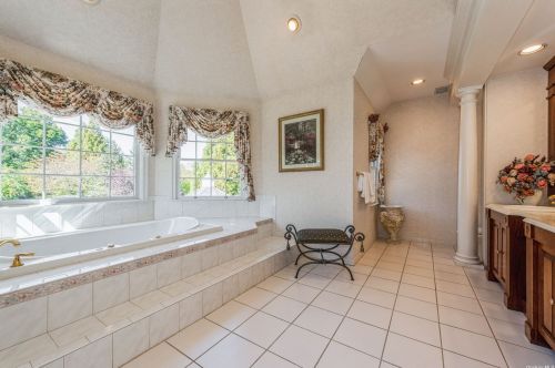 140 Hayrick Ln, Commack NY 11725-1232 exterior