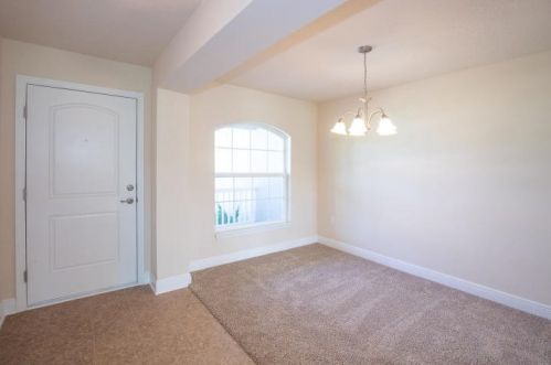 5611 Spruce Dr, Fort Pierce, FL 34982-3703