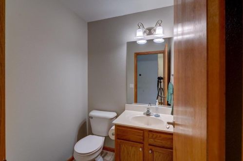 6902 Littlemore Dr, Madison WI  53718-3332 exterior