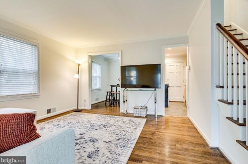 6002 Kings Hwy, Alexandria VA 22303-2219 exterior