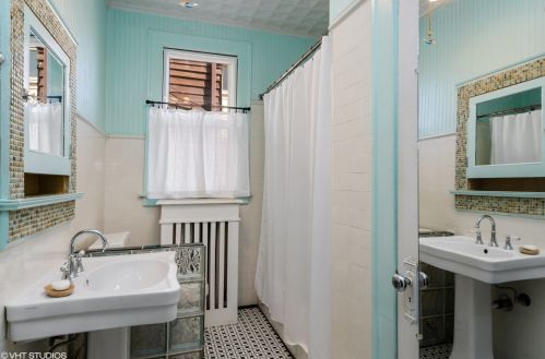 4435 Sacramento, Chicago IL 60655-2005 exterior