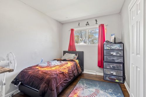 1547 Holmes Ave, Milwaukee WI  53221-3544 exterior