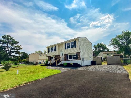 416 Cherokee Dr, Browns Mills, NJ 08015-6445