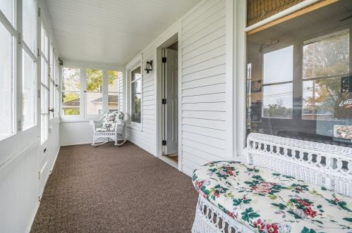 27 Inkster Ave, Kalamazoo MI  49001-6109 exterior