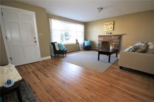 365 Elder Ballou Mtg House Rd, Woonsocket, RI 02895-3907