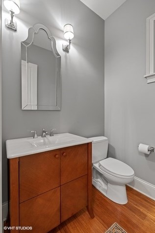 4612 Wolcott Ave, Chicago IL 60660-2316 exterior