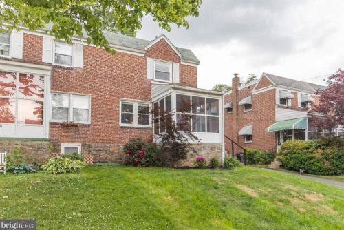 250 Avon Rd, Chester, PA 19015-3308