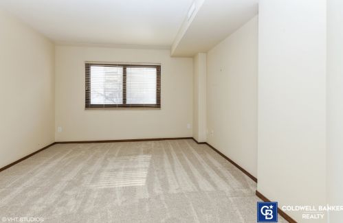 1633 Prospect Ave, Milwaukee WI 53202-2494 exterior