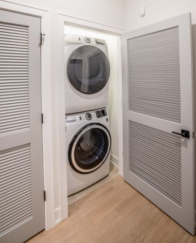 1740 17th St, Chicago IL 60608-1910 exterior