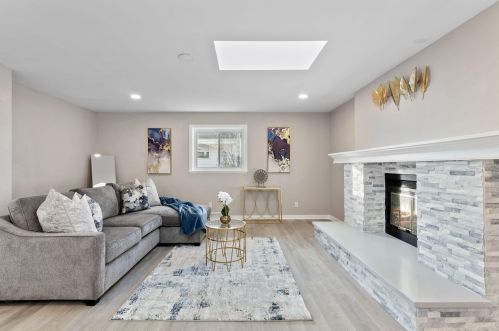 5933 79th St, Milwaukee WI  53218-1716 exterior