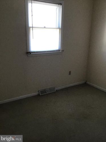 1715 Chesapeake Dr, Edgewater MD 21037-2325 exterior