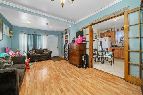 6638 Albany Ave, Chicago IL 60629-2908 exterior