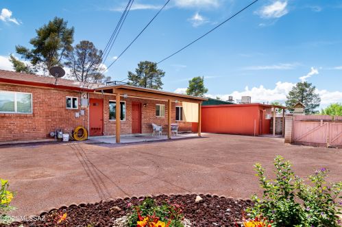 7325 Placita Antigua, Tucson AZ  85710-3706 exterior