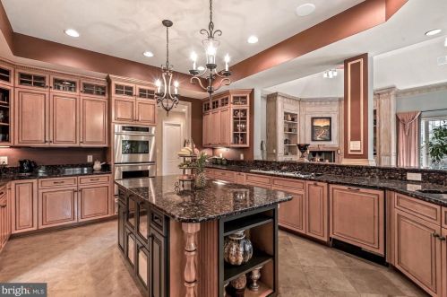 11300 Glen Rd, Rockville MD 20854-1849 exterior