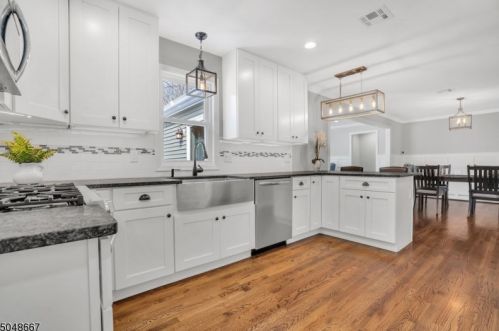 461 Bayberry Rd, Bridgewater NJ 08807-2203 exterior